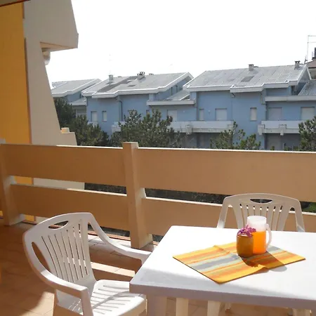 Bright Flat Next To The Beach-beahost דירה
