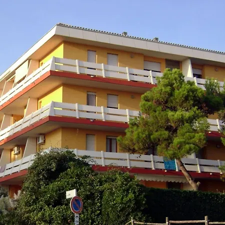 Bright Flat Next To The Beach-beahost * Бибионе