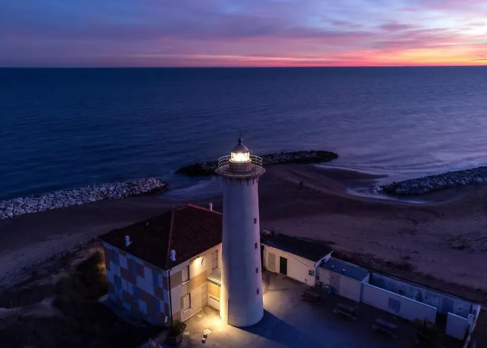 Апартаменти Bright Flat Next To The Beach-beahost